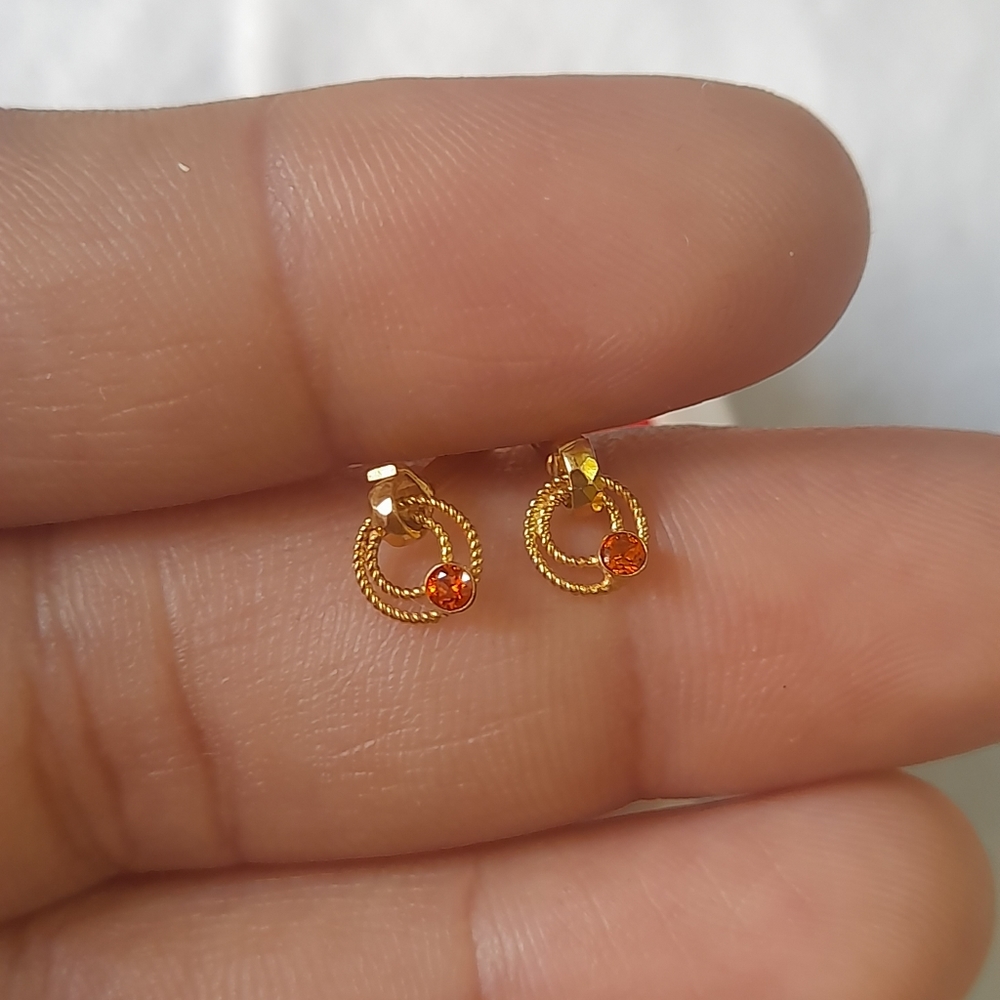 Beautiful new ring type earrings - Picture 7 of 10